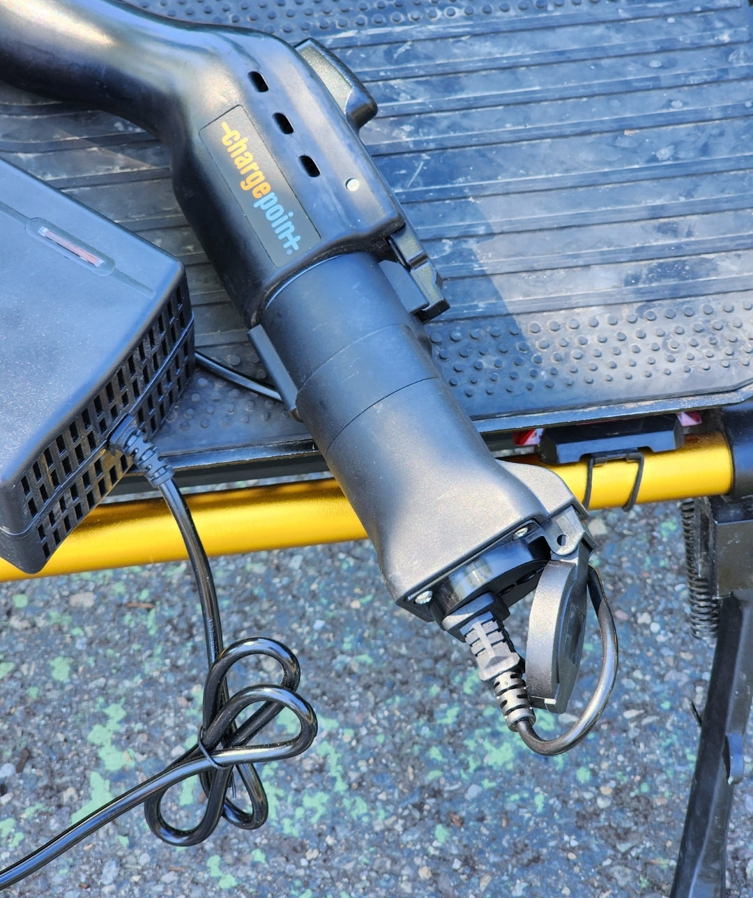 L2 Fast Charging Adapter image 0