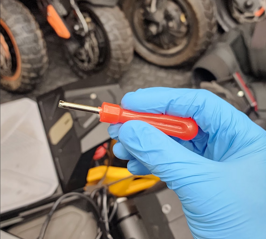 Valve Core Adjustment Tool – Excellent for Tire Maintenance and Anti-Flat Installation